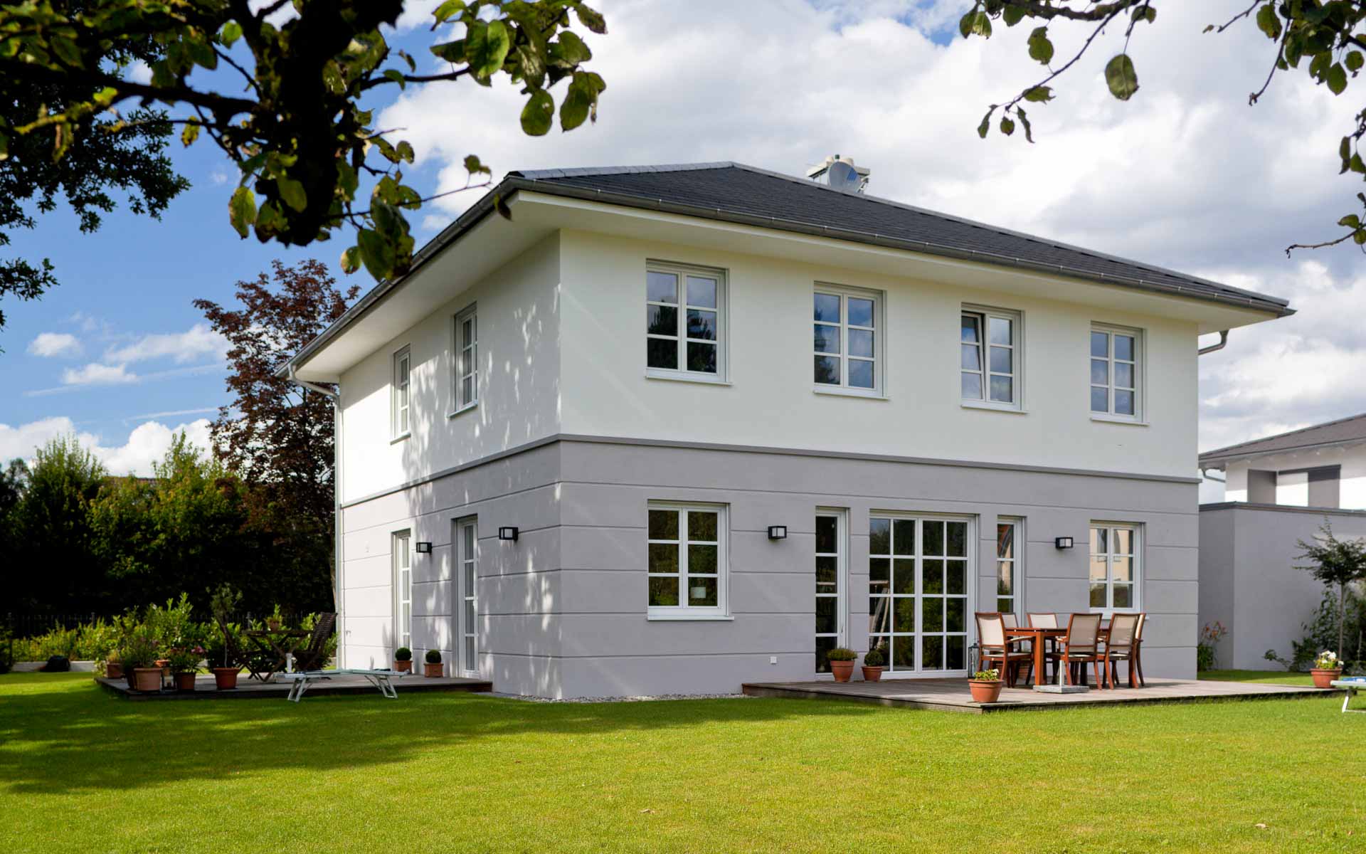 Klassische Stadtvilla mit Walmdach: Zeitlos schön