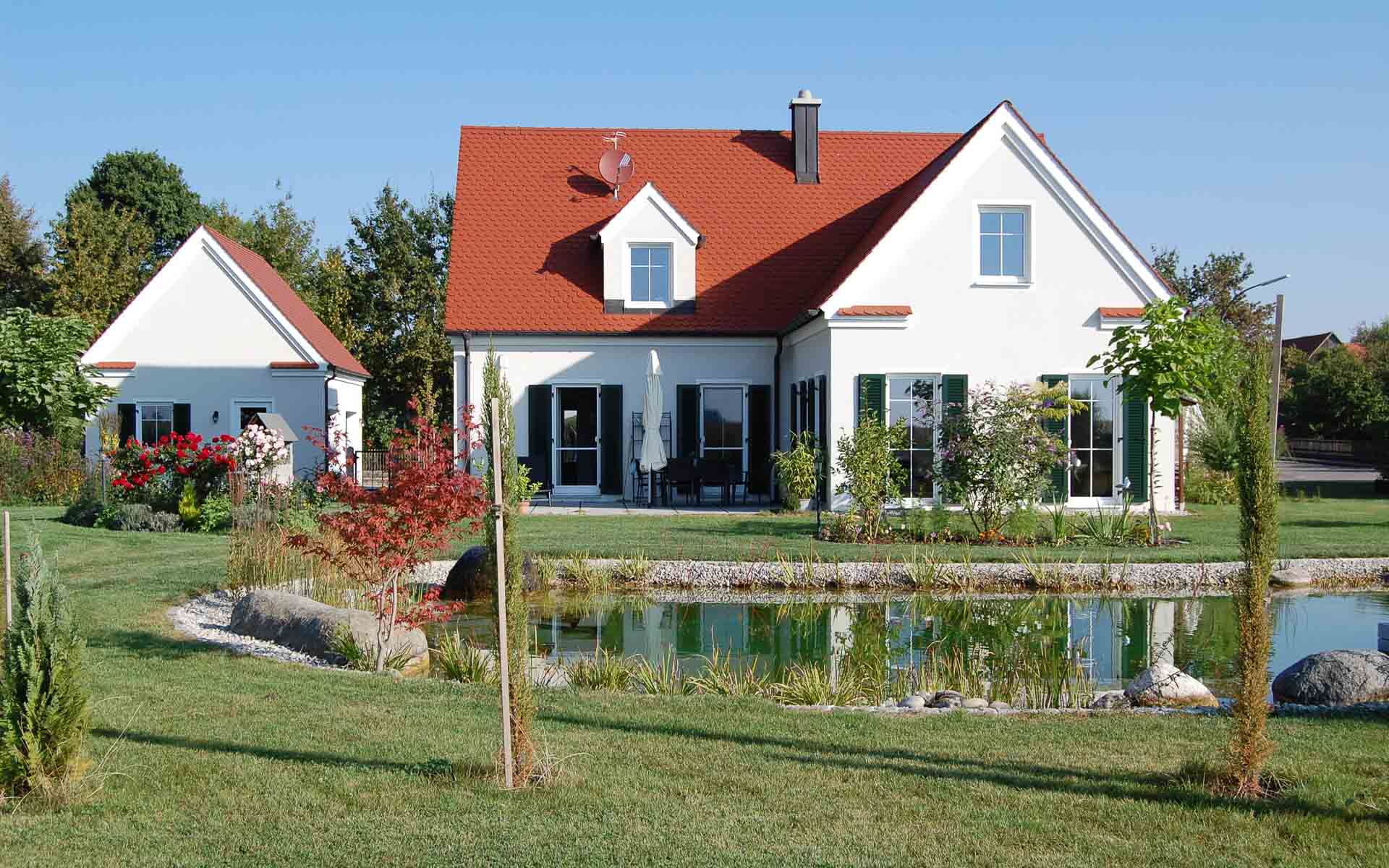 Idyllisches Landhaus mit charmanten Stilelementen | mkm traumhäuser